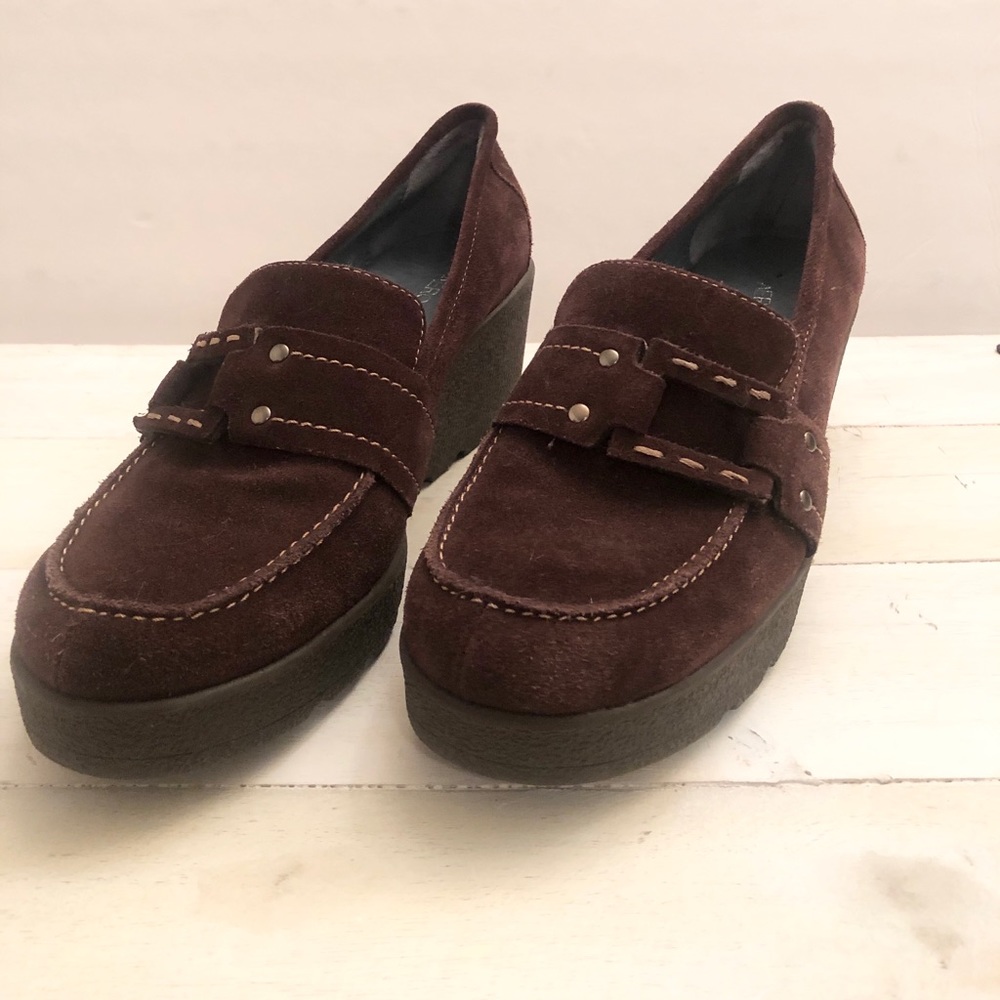 AEROSOLES Brown Suede Wedge Loafers